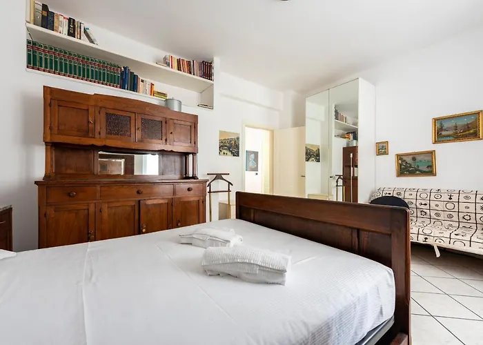 アパート Joivy Cosy Flat With Parking In キアーヴァリ