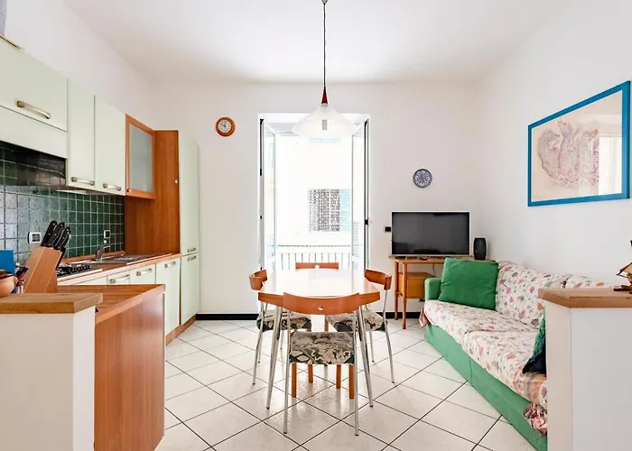 アパート Joivy Cosy Flat With Parking In