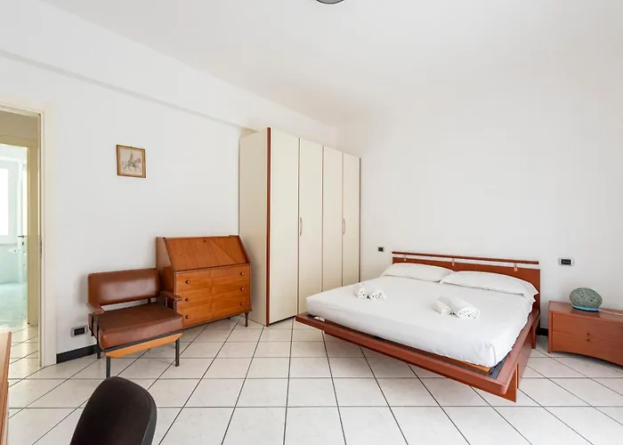 Joivy Cosy Flat With Parking In *
