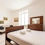Joivy Cosy Flat With Parking In * Chiavari